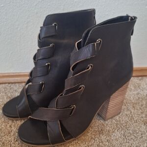 Antelope 793 Black leather Peep Toe Stappy Block Heel Bootie Womens Size 8